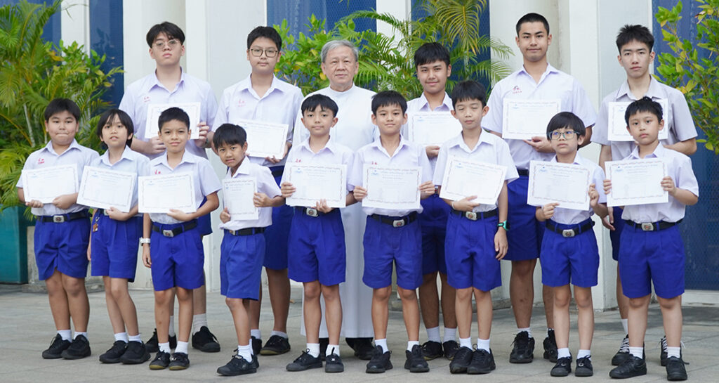 เหรียญทองคณิตเสริมปัญญา ป.3-ม.5