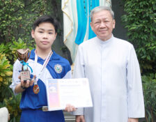 เหรียญทองแข่งขันพูดสร้างสรรค์โครงงานวิทยาศาสตร์
