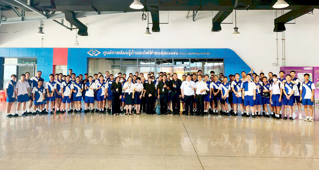 ม.4-6 กลุ่ม 3 SD Guide Went Go!! ศึกษาดูงานเพิ่มพูนประสบการณ์ การทางพิเศษแห่งประเทศไทย และ MRTA Learning Center