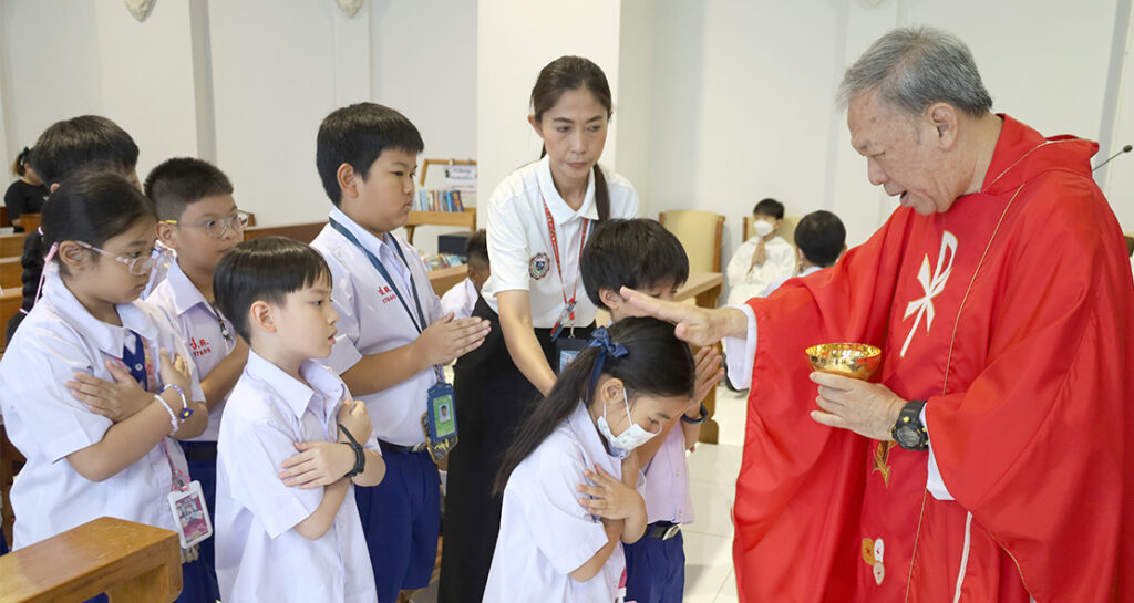 พิธีบูชาขอบพระคุณวันศุกร์ต้นเดือน