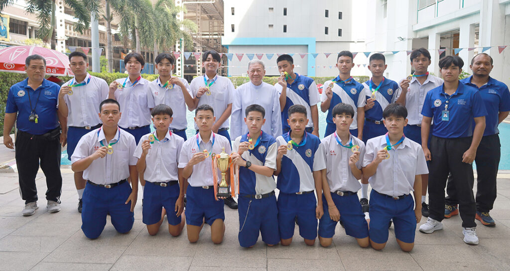 รองชนะเลิศ ฟุตบอล รุ่น 16 ปี
