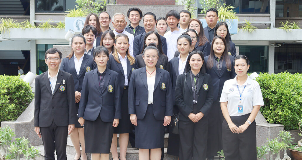 คณาจารย์และนักศึกษาปริญญาเอก มหาวิทยาลัยราชภัฏรำไพพรรณี ศึกษาดูงานโรงเรียนเซนต์ดอมินิก