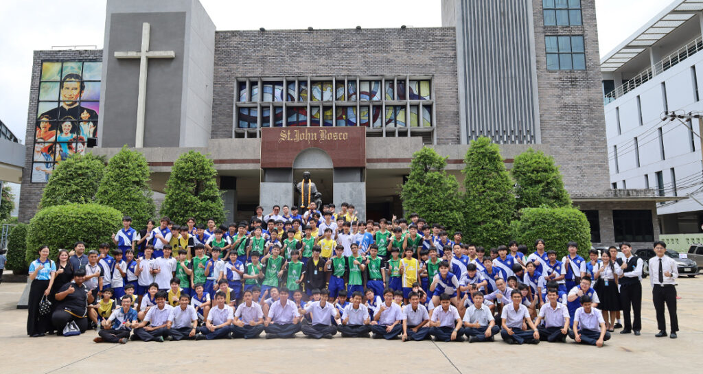 มัธยมศึกษาปีที่ 3 ศึกษาดูงานวิทยาลัยเทคโนโลยีดอนบอสโก กรุงเทพฯ และแนะแนวการศึกษาสายอาชีพ