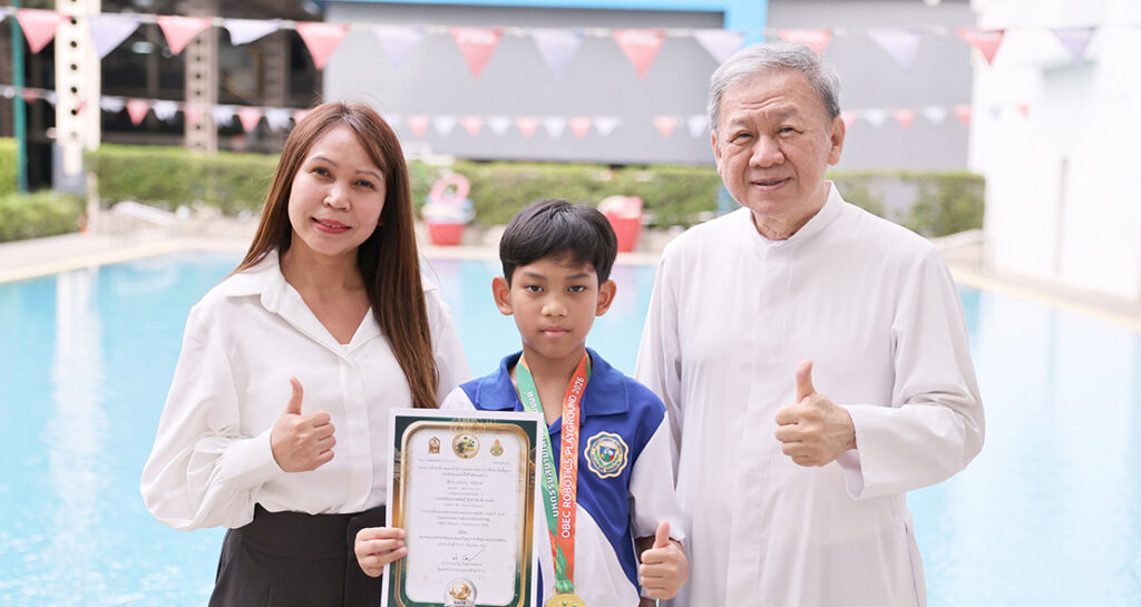 รองชนะเลิศอันดับ 3 OBEC Robotics Playground